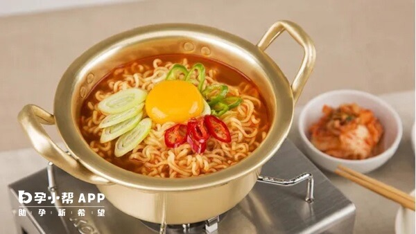 泡麵沒營養不宜多吃