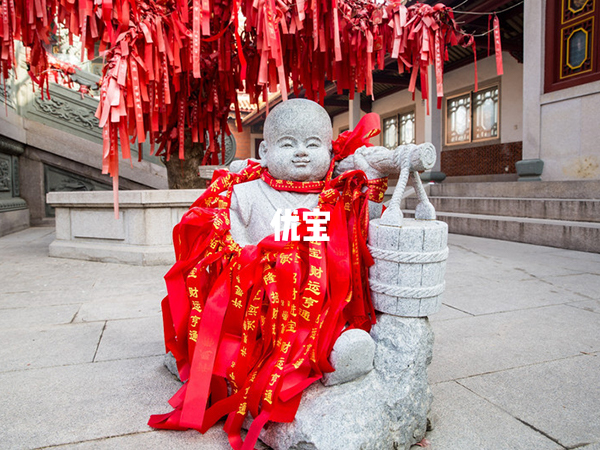 碧霞元君祠是泰山求子的寺庙